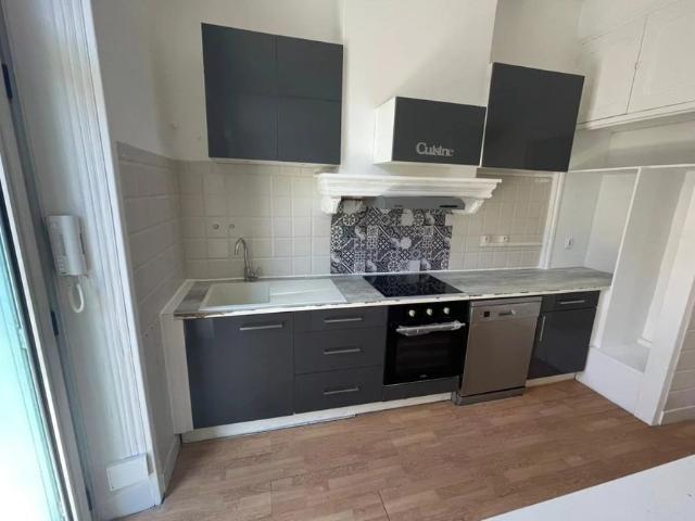 T3 lumineux de 93 m², 1er étage, disponible septembre