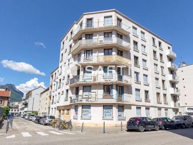 T3 lumineux et rénové avec balcon