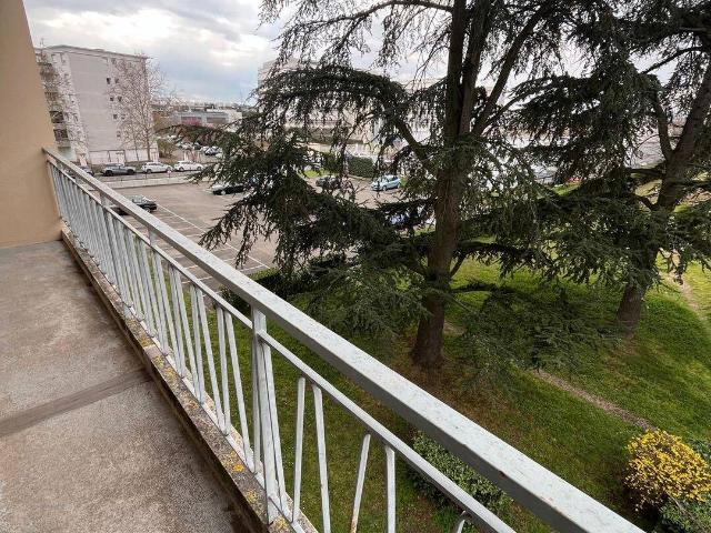 T3 LYON 8 VENISSIEUX