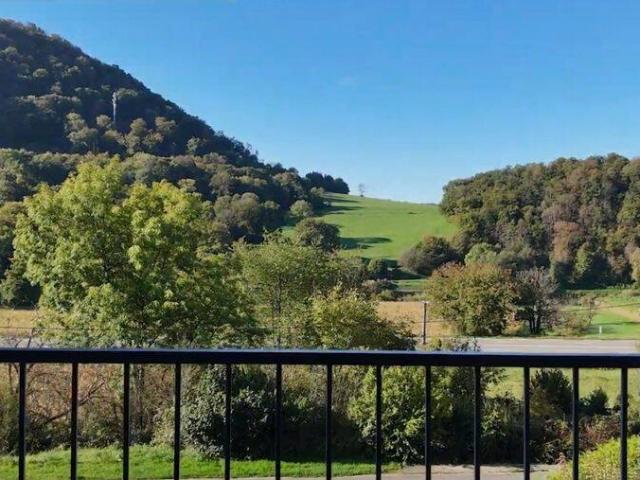 T3 meublé 42m² 2 balcons Vue vallée Parking
