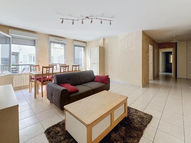 T3 – MEUBLE – 72.60 m² – GARAGE – 69009 – LYON