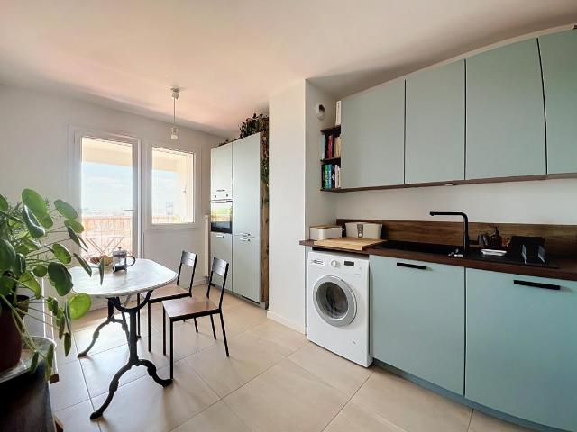 T3 MEUBLE – 79,05m2 – BALCON – 69007 LYON