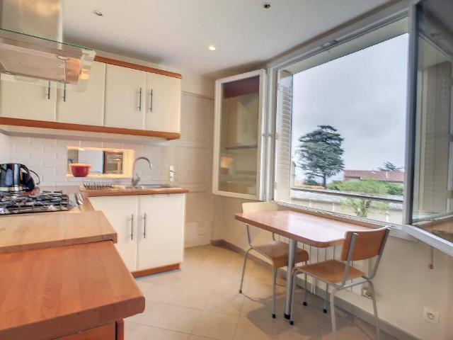 T3 MEUBLE GARAGE 69 m² 69005 LYON
