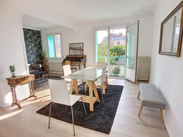 T3 meublé de 63 m² avec balcon Quartier Arts et Métiers / Torse Aix en Provence