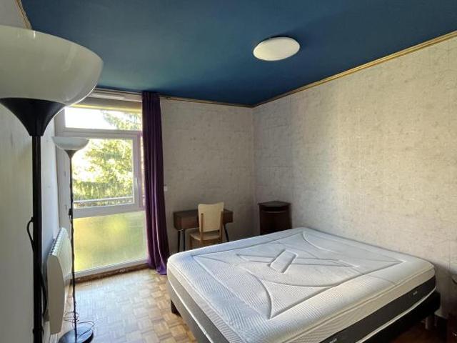 T3 meublé de 67m2 4ème étage avec balcon Oullins Pierre Bénite