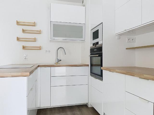 T3 – MEUBLE – PARKING – 65M2 – VILLENEUVE LE ROI