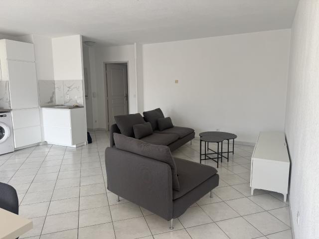 T3 meublé rénové avec terrasse et parking – Aubagne centre | Home Invest