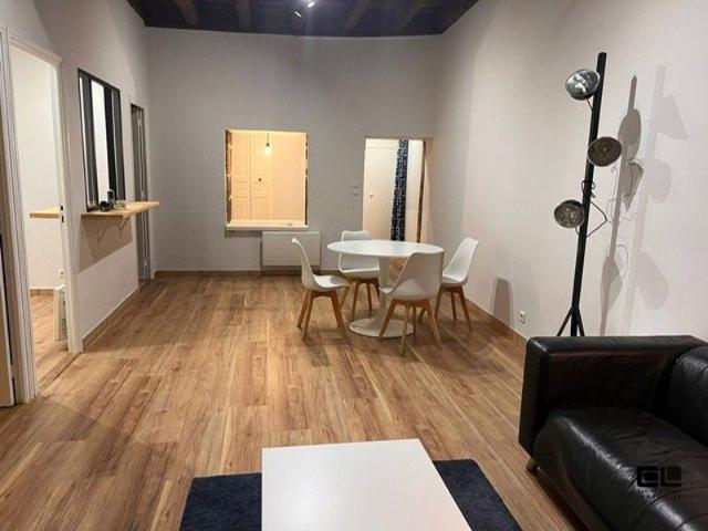 T3 Meublé Rue juiverie LYON 5ème 1 190 CC
