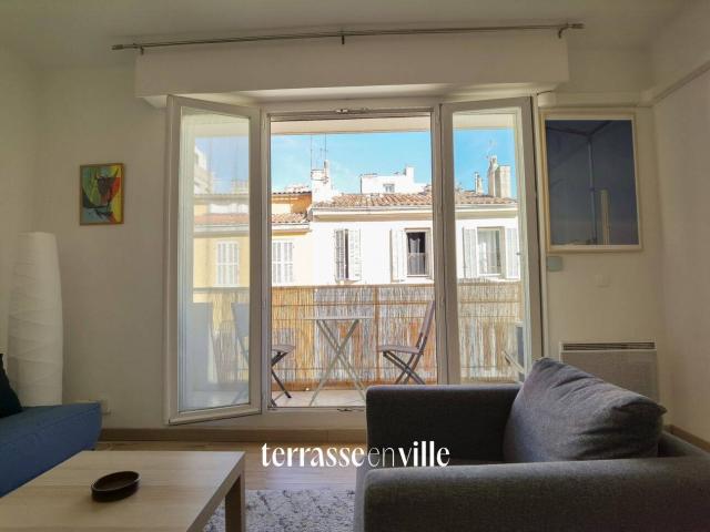 T3 MEUBLÉ TERRASSE CAMAS 1230€