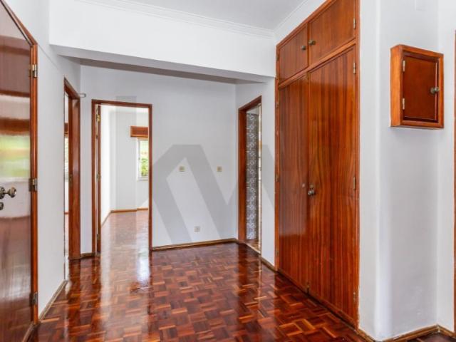 T3 na Damaia de Cima em prédio renovado