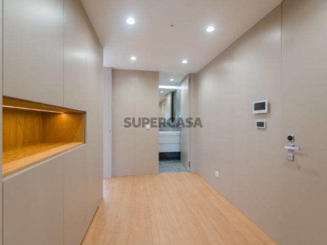 T3 na Povoa de Santo Adrião com excelente qualidade de construção. RESERVADO