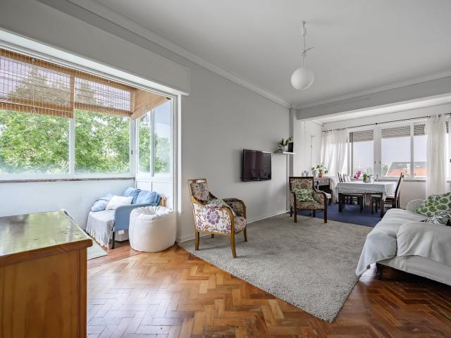 T3 na Praça da Carreira | 4º Andar | São João do Estoril | P. 110m² Cascais e Estoril