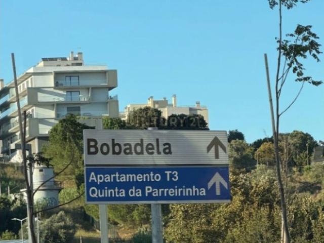 T3 na Quinta da Parreirinha | 155 m² | 2 Estacionamentos + Arrecadação