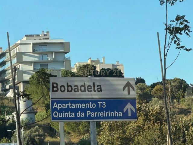 T3 na Quinta da Parreirinha | 155 m² | 2 Estacionamentos + Arrecadação