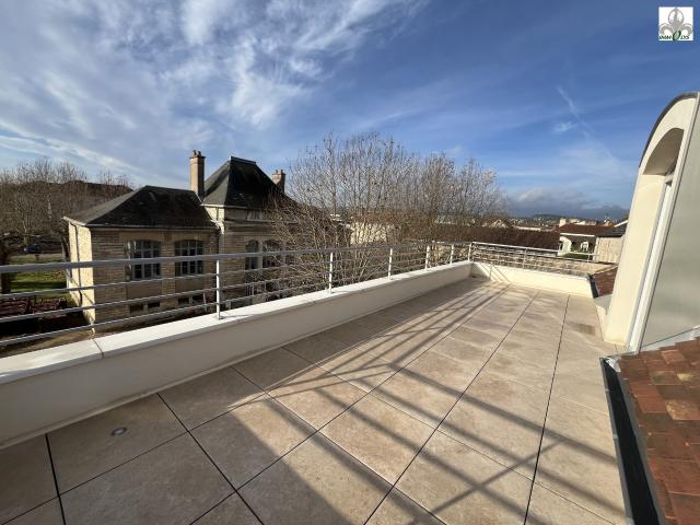 T3 neuf avec terrasse dans Beaune