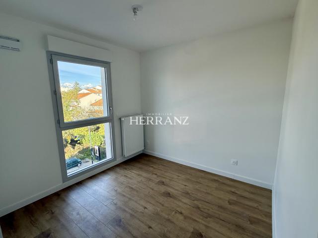 T3 Neuf 57m2 Talence Balcon 2 parkings en sous sol