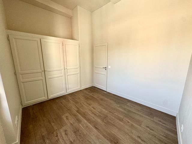 T3 NIMES 3 pièce s 86 m2