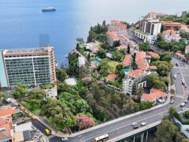 T3 no Último Piso com Vistas Panorâmicas sobre o Oceano