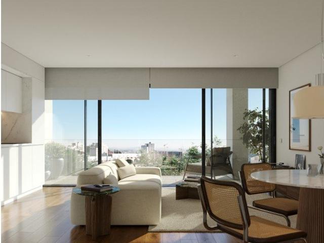 T3 no Privilege Gardens, último andar, terraço com 56m2 142m² Campanhã