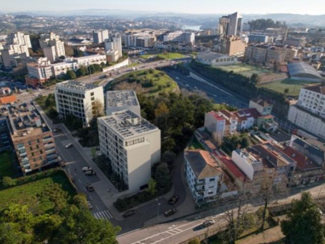 T3 no Privilege Gardens, último andar, terraço com 56m2
