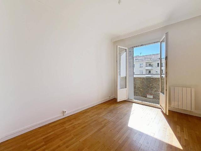 T3 NON MEUBLE 52 m2 CAVE PARKING COMMUN 69003 LYON