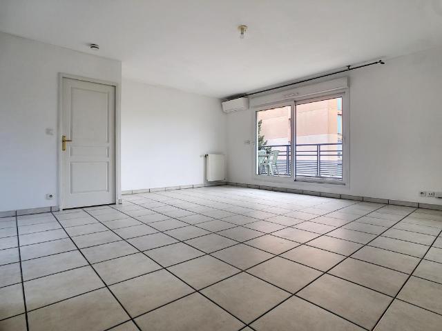 T3 NON MEUBLE – 70 m2 – BALCON – GARAGE – 69300 CALUIRE ET CUIRE