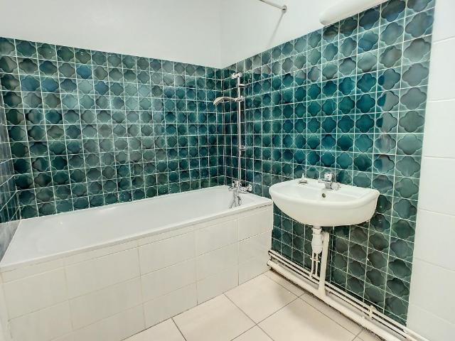 T3 – NON MEUBLE – 93 m2 – 69002 – LYON