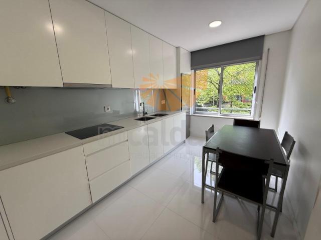 Apartamento T3 Nogueiró para arrendamento em Braga Nogueiró | 125 m2 | Mobildado | Equipado