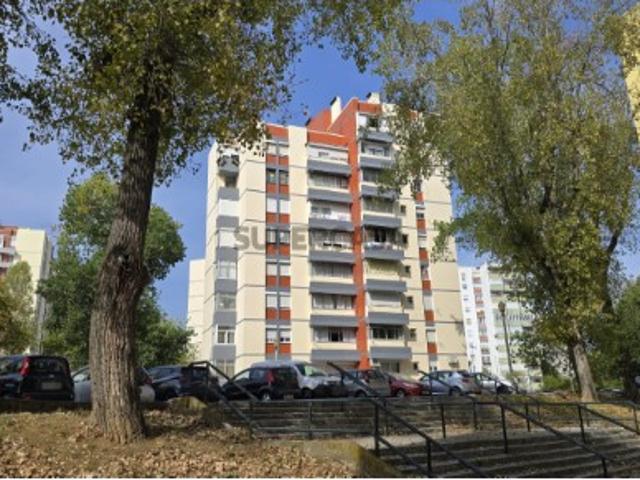 T3 nos Olivais Sul com Potencial Único 6º Andar com dois Elevadores e Vista Desimpedida