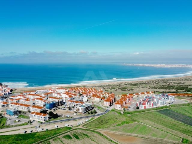 T3 Novo a 200m da Praia da Consolação com Piscina com Vista Mar