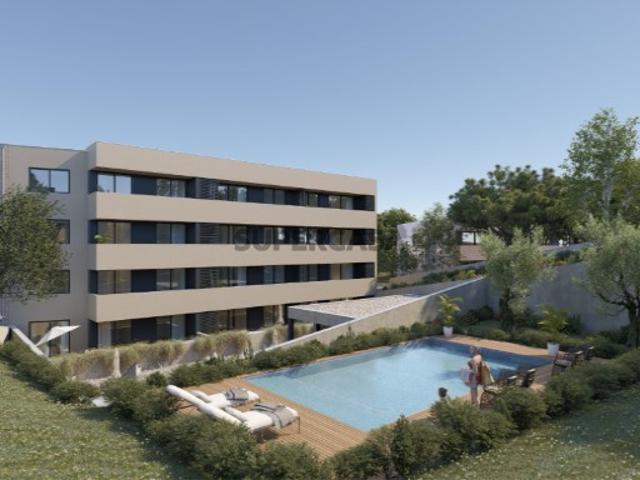 T3 NOVO com 2 varandas e lugar de garagem para 2 Carros no Edificio ’Crasto Living’