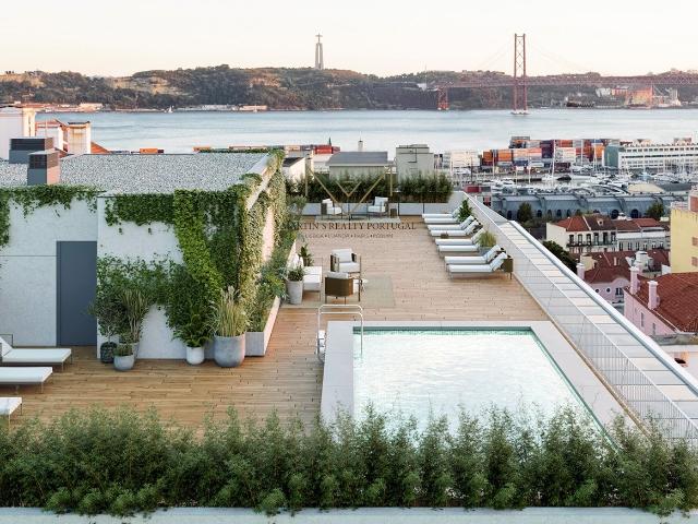 T3 Novo com Estacionamento e Rooftop com Piscina Condominium Privado —, Estrela – Lisboa