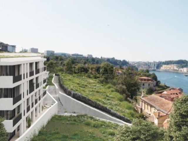 T3 Novo em Gaia, Últimos Pisos com Vista sobre o Douro