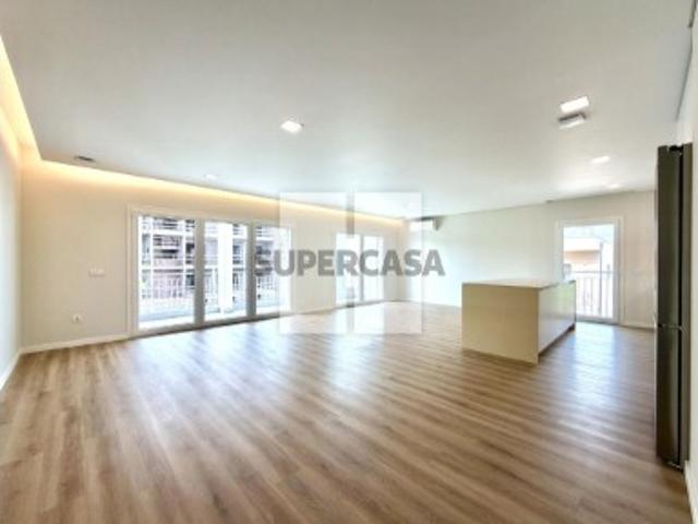 T3 Novo Pronto a Habitar!