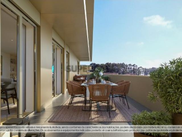 T3 Novo Último Piso c/ 2 Lugares de Garagem em Arcozelo