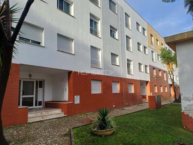 T3 para Arrendamento – Azeitão | Urbanização Pinhal de Negreiros – Rua Luísa Todi n.º 83