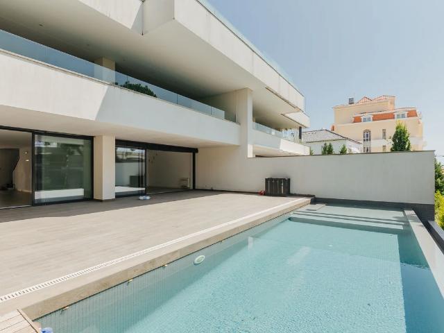 T3 para arrendar no Estoril com piscina e garagem