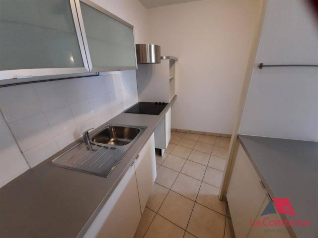 T3 PARADIS COMMANDANT ROLLAND 13008 MARSEILLE