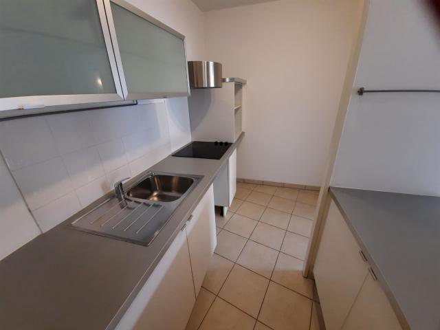 T3 PARADIS COMMANDANT ROLLAND 13008 MARSEILLE