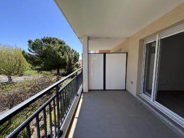 T3 parfait état avec balcon dans résidence récente avec gardien