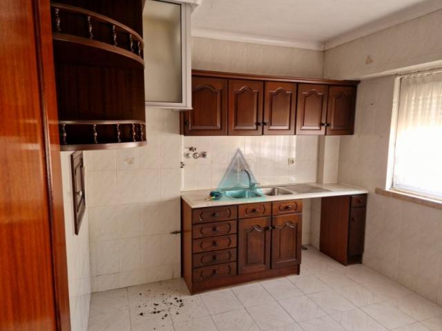 T3 Pontinha * * oportunidade * * Excelente Localização * * REMODELADO
