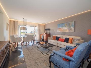 T3 Quinta Do Património Com Terraço E Box 2 Carros 130m² Sacavém e Prior Velho