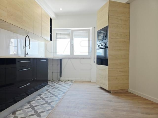 T3 Remodelado na Prestigiada Praça de Portugal Setúbal | 132 m²