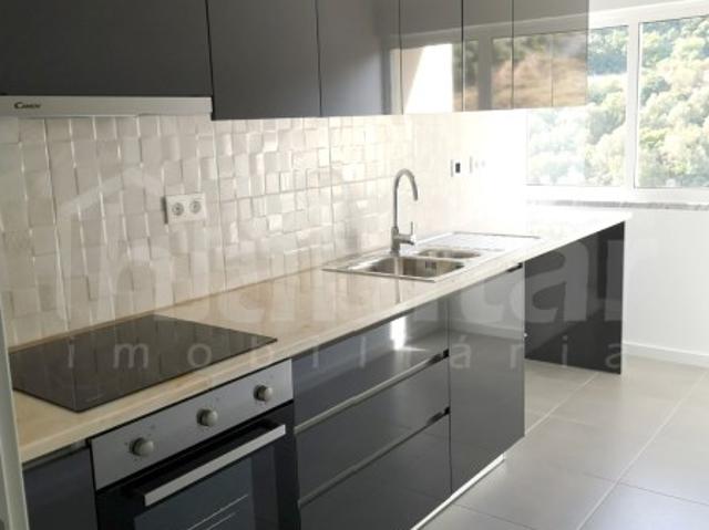 T3 Remodelado com Vista Deslumbrante em Vila Franca de Xira Disponível a partir de 01/08/2026