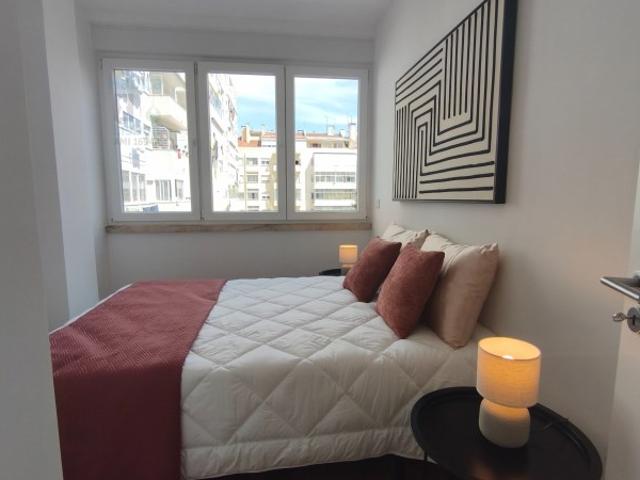 T3 remodelado com parqueamento e Home Staging Lisboa