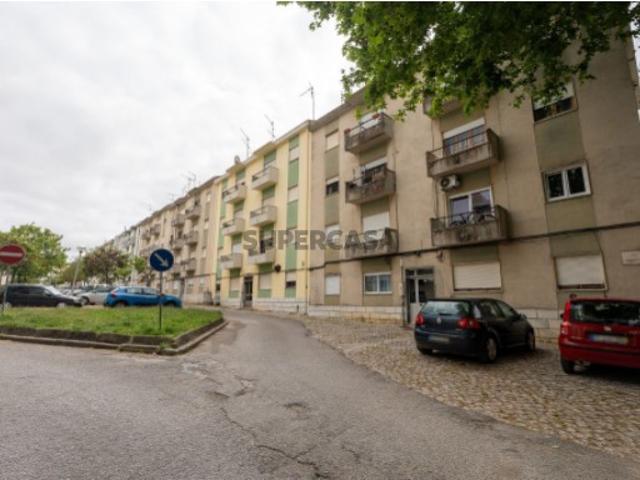 T3 Remodelado 1.º Andar Varanda e Ar Condicionado Quinta do Moinho Moita