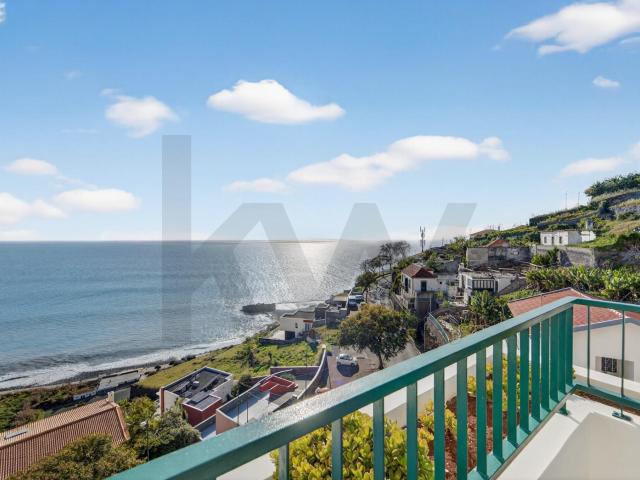 3 Bedroom Apartment for Rent with Sea View