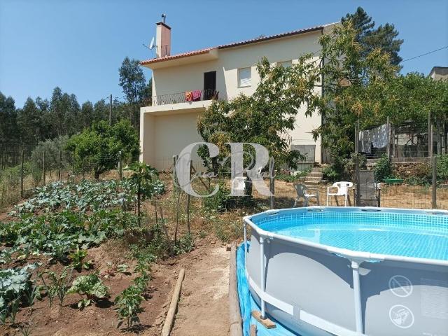 T3 renovada com garagem, anexo, poço, jardim e vistas deslumbrantes Bairradas Figueiró dos Vinhos