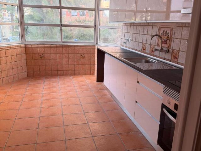T3 RENOVADO COM EXCELENTE LOCALIZAÇÃO NAS MERCÊS ESPAÇO, CONFORTO E QUALIDADE DE VIDA