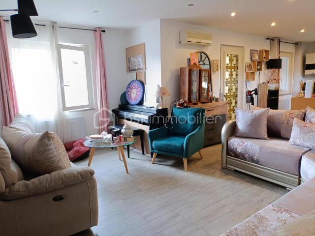 T3 RÉNOVÉ DE 79M² AVEC TERRASSES, TERRAIN ET GARAGE